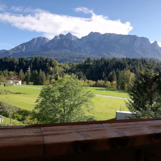 Gemuetliche Wohnung Mit Blick Auf Den Zahmen Kaiser Niederndorferberg Bagian luar foto