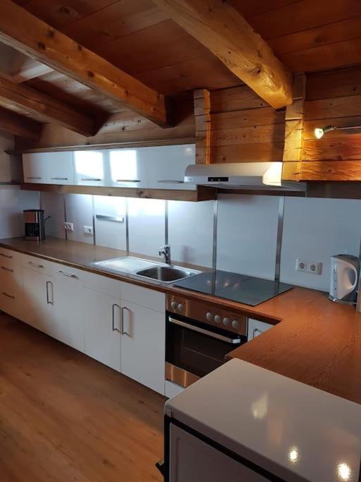 Gemuetliche Wohnung Mit Blick Auf Den Zahmen Kaiser Niederndorferberg Bagian luar foto