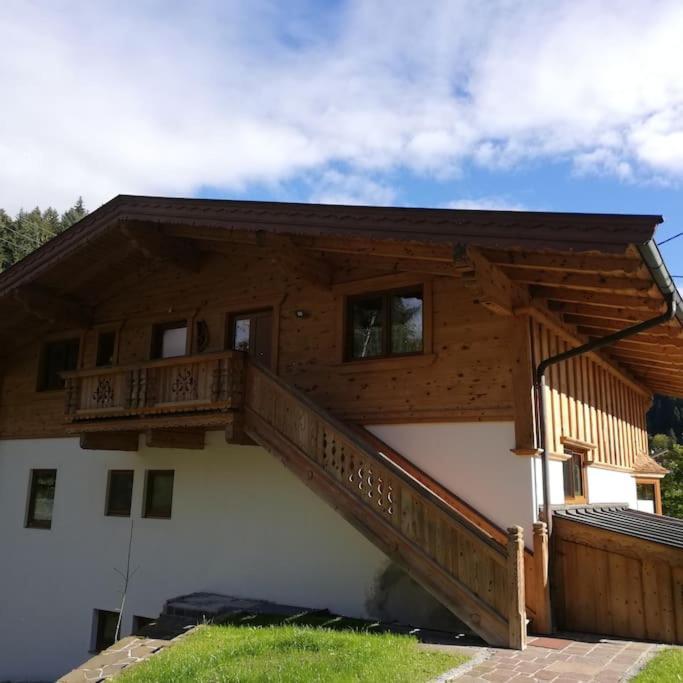 Gemuetliche Wohnung Mit Blick Auf Den Zahmen Kaiser Niederndorferberg Bagian luar foto